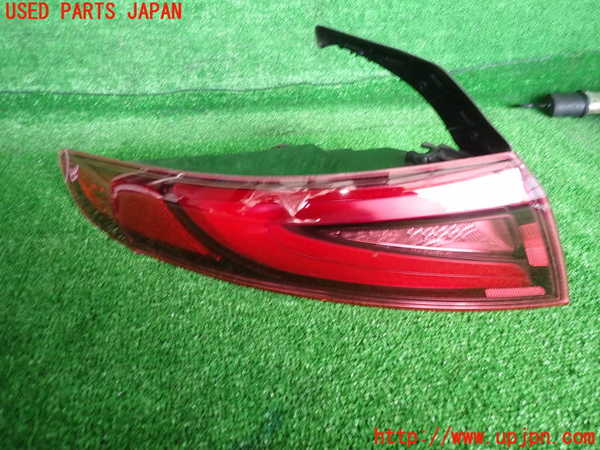 2UPJ-24451536]アルファロメオ・ジュリア(95222)左テールランプ 中古_m0001.jpg