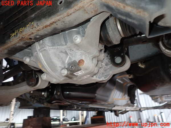 2UPJ-24454355]アルファロメオ・ジュリア(95222)リアデフ 中古_m0002.jpg