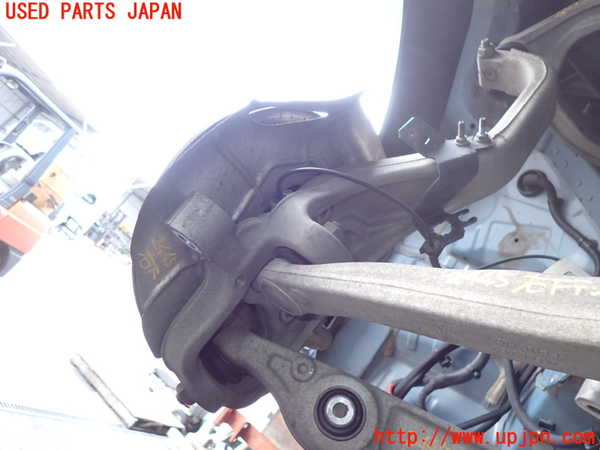 2UPJ-24454290]アルファロメオ・ジュリア(95222)右フロントナックルハブ 中古_m0001.jpg
