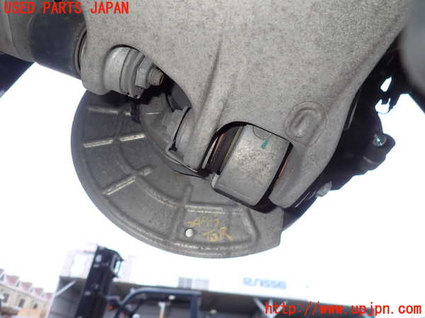 2UPJ-24454300]アルファロメオ・ジュリア(95222)右リアナックルハブ 中古_m0001.jpg