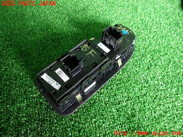 2UPJ-24456240]アルファロメオ・ジュリア(95222)右前パワーウィンドウスイッチ 中古_m0002.jpg