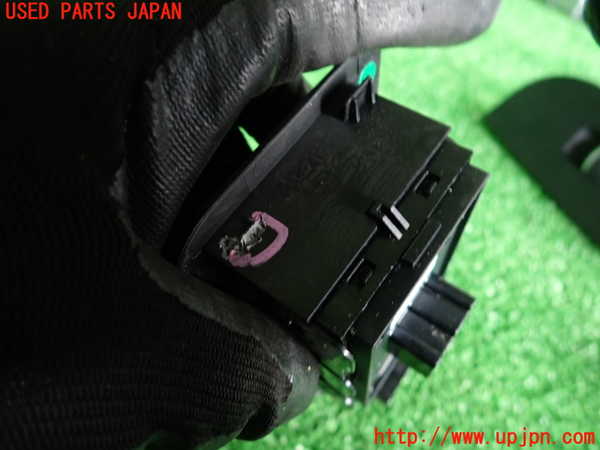 2UPJ-24456240]アルファロメオ・ジュリア(95222)右前パワーウィンドウスイッチ 中古_m0003.jpg