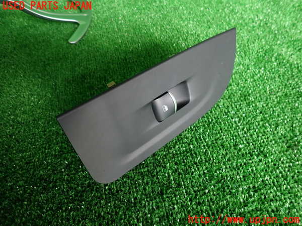 5UPJ-24456245]アルファロメオ・ジュリア(95222)左前パワーウィンドウスイッチ 中古_m0001.jpg