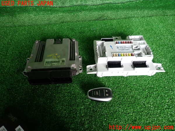 2UPJ-24456110]アルファロメオ・ジュリア(95222)エンジンコンピューター 中古_m0001.jpg