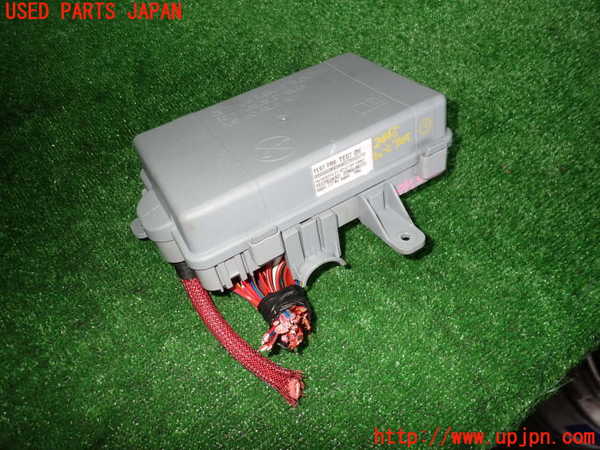 5UPJ-24456741]アルファロメオ・ジュリア(95222)ヒューズボックス1 中古_m0001.jpg