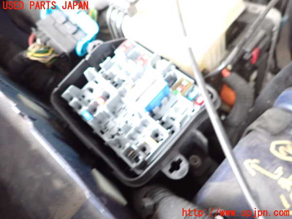 5UPJ-24456742]アルファロメオ・ジュリア(95222)ヒューズボックス2 中古_m0002.jpg