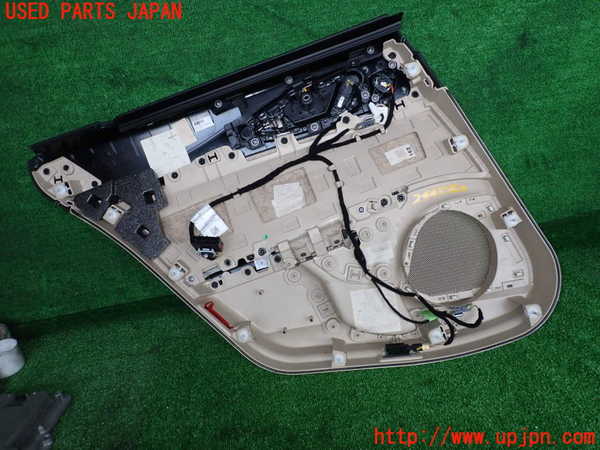 2UPJ-24451294]アルファロメオ・ジュリア(95222)右後ドア内張り 中古_m0003.jpg
