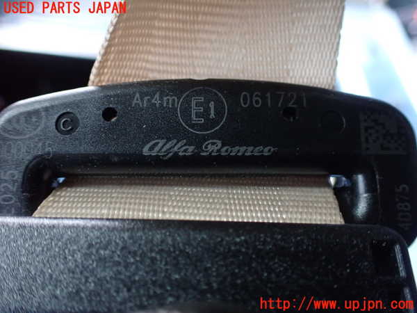 2UPJ-24457135]アルファロメオ・ジュリア(95222)真中2列目シートベルト 中古_m0002.jpg