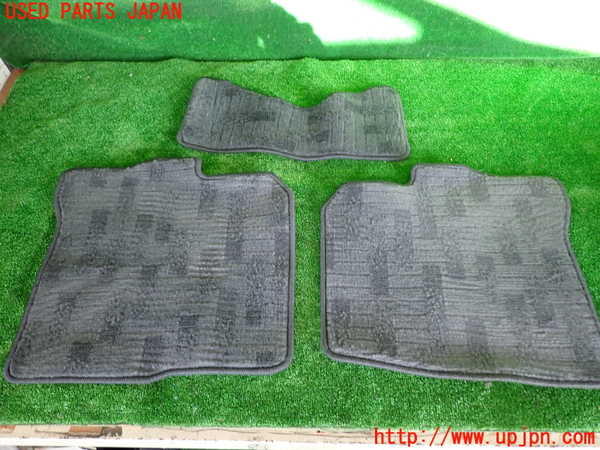 5UPJ-24477800]サニー(FB15)フロアマット 中古_m0004.jpg