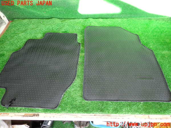 5UPJ-24477800]サニー(FB15)フロアマット 中古_m0005.jpg