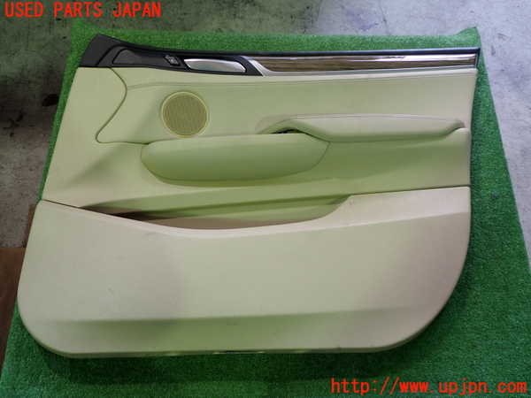 2UPJ-24481234]BMW X3(WX35)(F25)右前ドア内張り 中古_m0001.jpg