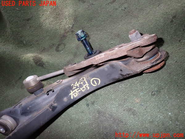 2UPJ-24495176]ルノー・メガーヌ R.S.(ルノー・スポール)(MF4R2)右フロントロアアーム1 中古_m0003.jpg