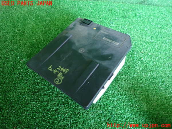 2UPJ-24496742]ルノー・メガーヌ R.S.(ルノー・スポール)(MF4R2)ヒューズボックス2 中古_m0001.jpg