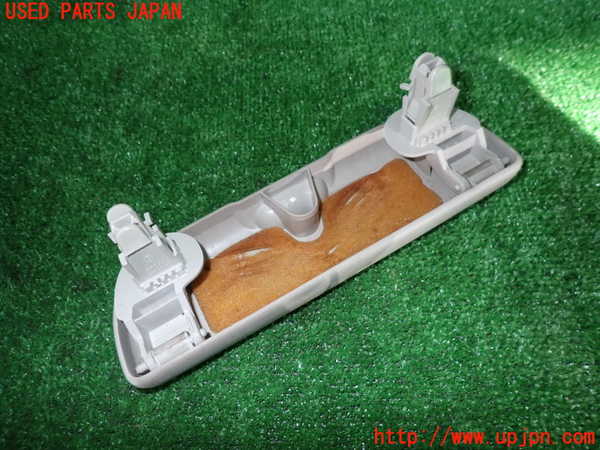 2UPJ-24497841]ルノー・メガーヌ R.S.(ルノー・スポール)(MF4R2)小物入れ1 中古_m0003.jpg