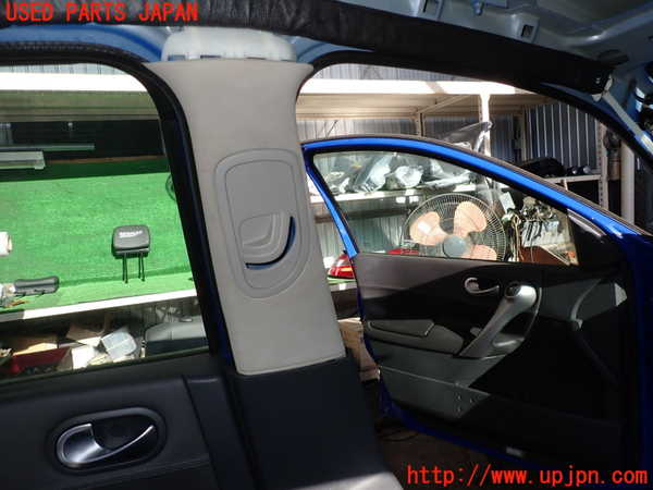 2UPJ-24497670]ルノー・メガーヌ R.S.(ルノー・スポール)(MF4R2)左センターピラートリム 中古_m0002.jpg