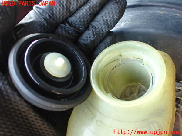 2UPJ-24504050]ランクルプラド(KZJ78W)ブレーキマスターシリンダー 中古_m0002.jpg