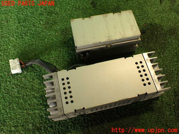 2UPJ-24506525]ランクルプラド(KZJ78W)アンプ 中古_m0002.jpg