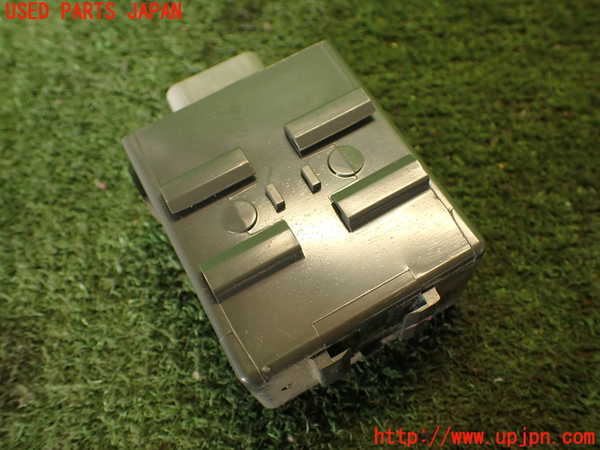 2UPJ-24506150]ランクルプラド(KZJ78W)コンピューター5 (WIPER CONTROL) 中古_m0002.jpg