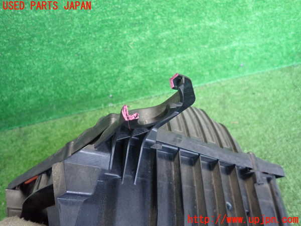2UPJ-24512560]BMW ミニ(MINI)クーパーD(XT15M)(F55)エアクリーナーボックス 中古_m0003.jpg