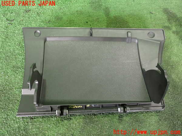 2UPJ-24527516]BMW ミニ(MINI)ジョンクーパーワークス(JCW)(MFJCW)グローブボックス1 中古 (R56)_m0002.jpg