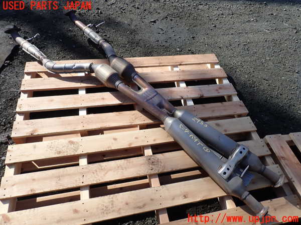 1UPJ-24532651]レクサス・LS600h(UVF45)センターパイプ1 中古_m0001.jpg