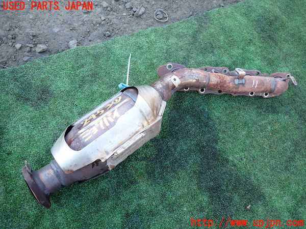 1UPJ-24532661]レクサス・LS600h(UVF45)触媒1 中古_m0001.jpg