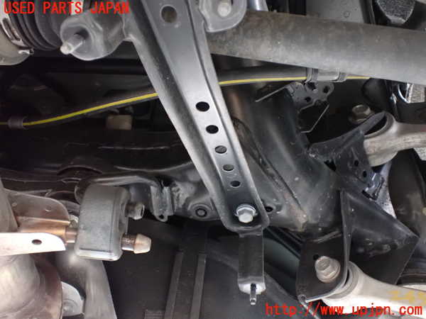 1UPJ-24535295]レクサス・LS600h(UVF45)リアメンバー 中古_m0004.jpg