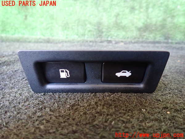1UPJ-24536310]レクサス・LS600h(UVF45)スイッチ5（フューエル＆トランクオープナー） 中古_m0001.jpg
