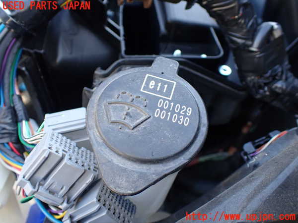 1UPJ-24536791]レクサス・LS600h(UVF45)ウォッシャータンク1 中古_m0002.jpg