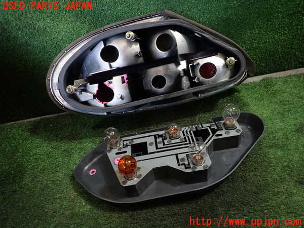 1UPJ-24541530]ジャガー・XKシリーズ(JFDA)右テールランプ ジャンク部品取り_m0003.jpg
