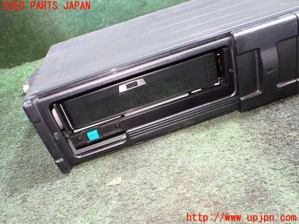 1UPJ-24546505]ジャガー・XKシリーズ(JFDA)CDチェンジャー 中古_m0003.jpg