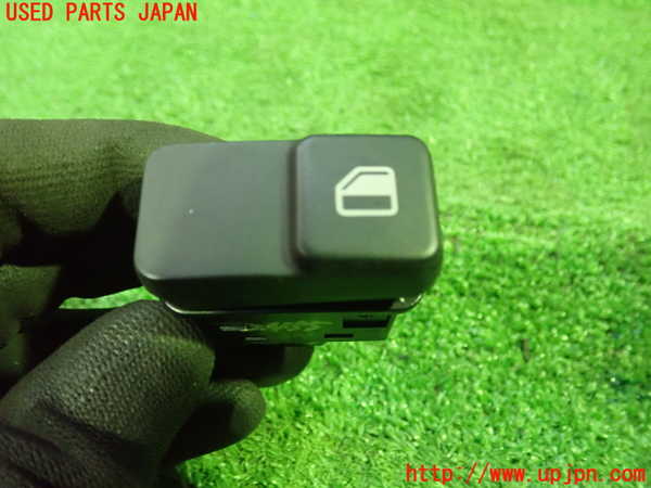 1UPJ-24556306]ロードスター(NB8C)スイッチ1（ウインドウロック） 中古_m0001.jpg