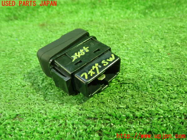 5UPJ-24556295]ロードスター(NB8C)フォグスイッチ 中古_m0002.jpg