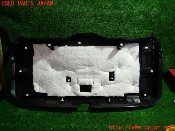 5UPJ-24561578]レヴォーグ(VM4)バックドア内張り 中古_m0005.jpg