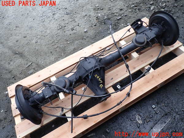 1UPJ-24574400]ジムニー(JB23W)リアデフホーシング 中古_m0002.jpg