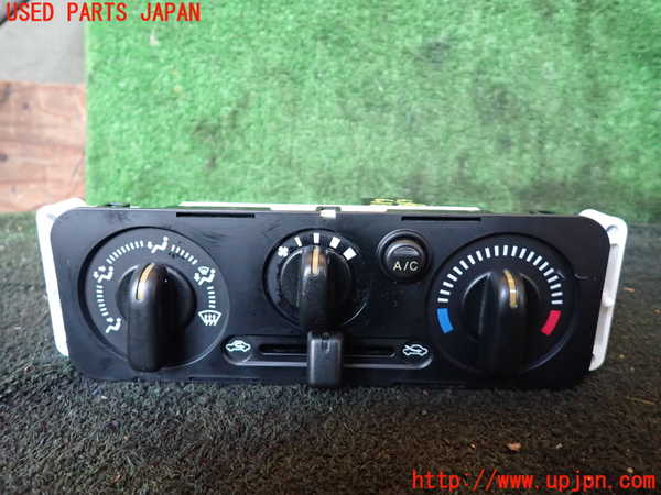 5UPJ-24576066]ジムニー(JB23W)エアコンスイッチ1 中古_m0001.jpg