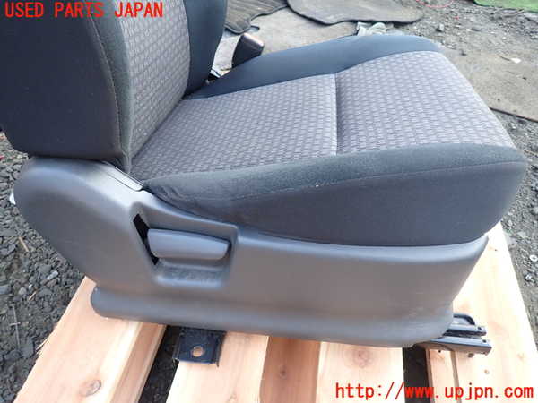 1UPJ-24577035]ジムニー(JB23W)運転席シート 中古_m0004.jpg