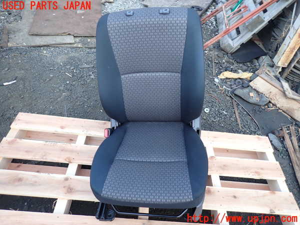 5UPJ-24577065]ジムニー(JB23W)助手席シート 中古_m0001.jpg