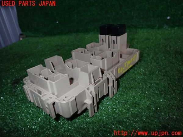 5UPJ-24586741]インプレッサ WRX-STi(GDB)ヒューズボックス1 中古_m0002.jpg