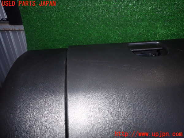 5UPJ-24587516]インプレッサ WRX-STi(GDB)グローブボックス1 中古_m0003.jpg