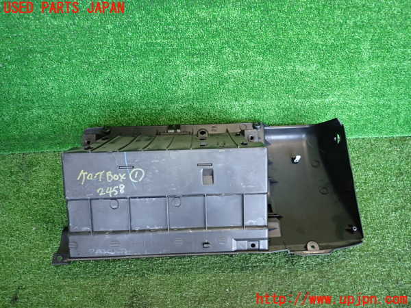5UPJ-24587516]インプレッサ WRX-STi(GDB)グローブボックス1 中古_m0005.jpg