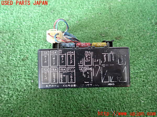 2UPJ-24596741]デリカ スターワゴン(P35W)ヒューズボックス1 中古_m0001.jpg