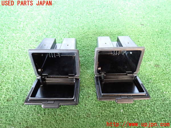 2UPJ-24597822]デリカ スターワゴン(P35W)灰皿2 中古_m0002.jpg