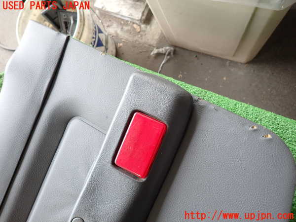 2UPJ-24591234]デリカ スターワゴン(P35W)右前ドア内張り 中古_m0002.jpg