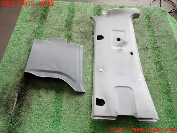 2UPJ-24597670]デリカ スターワゴン(P35W)左センターピラートリム 中古_m0001.jpg