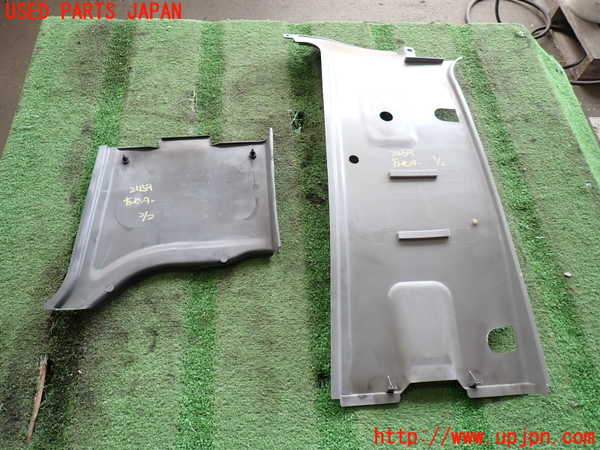 2UPJ-24597670]デリカ スターワゴン(P35W)左センターピラートリム 中古_m0003.jpg