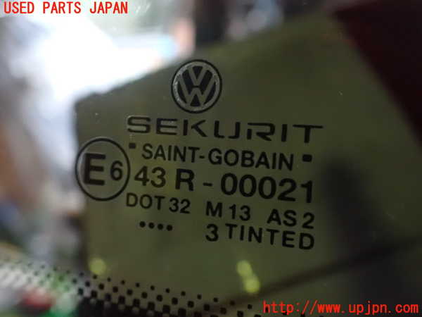 2UPJ-24601382]VW ルポGTI(6EAVY)左クォーターガラス (43R-00021 M13) 中古_m0002.jpg