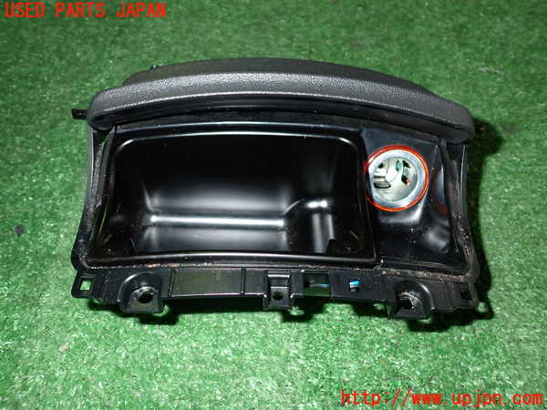 2UPJ-24607821]VW ルポGTI(6EAVY)灰皿1 中古_m0002.jpg