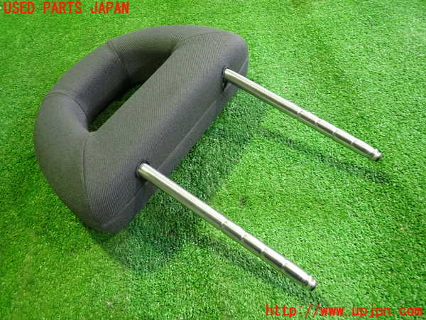 5UPJ-24607150]VW ルポGTI(6EAVY)右2列目ヘッドレスト 中古_m0002.jpg