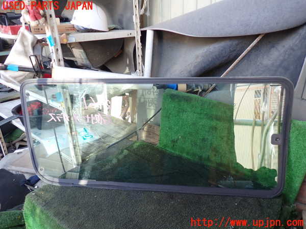1UPJ-24611370]ハイエースワゴン100系(KZH106W)右サイドセンターガラス ASAHI M2H5 中古_m0002.jpg